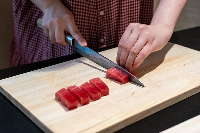Tokyo: Japanese Knife Skills and Sashimi & Tempura Cooking Class - The real reason this class works: skill over showmanship