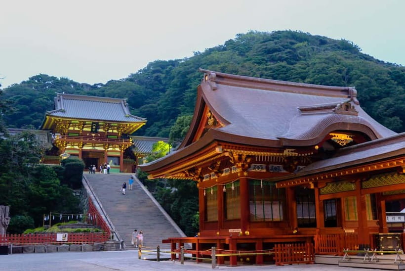Tokyo: Kamakura & Enoshima Day Tour with Pickup & Train Ride - Meeting at Tokyo Station and the Max-9 Small-Group Feel