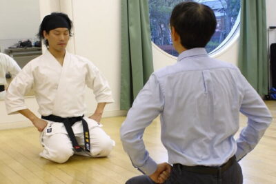 Tokyo: Karate Experience with Former All-Japan Champion - Azumabashi Hall and the 90-minute class rhythm