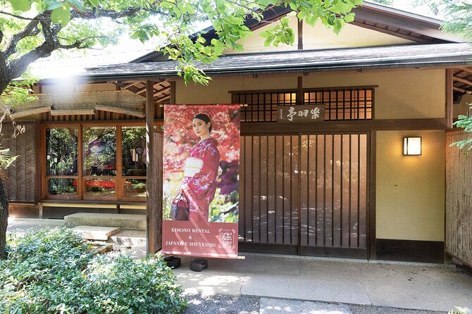 Tokyo: Kimono Experience inside Shinjuku Gyoen National Garden - Price and value: $46.04 plus the park entrance fee