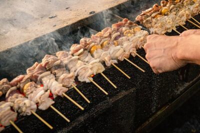 Tokyo Local Food Tour: Noodles, Skewers, Dumplings, Sweets - The guide effect: why fluent English matters at the counter