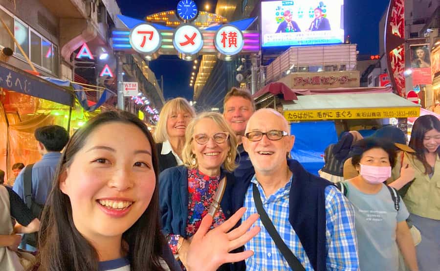 Tokyo: Locals´ Secret Food Tour // Eat like a Japanese - Meeting at JR Ueno Station and Keeping It Simple