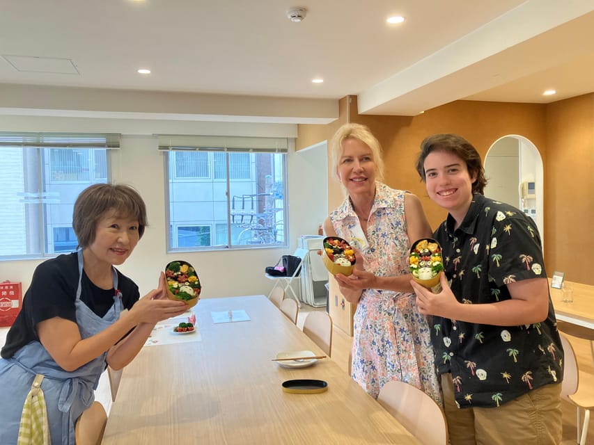 Tokyo: Making a bento box with cute character look - A few practical notes that make the day smoother