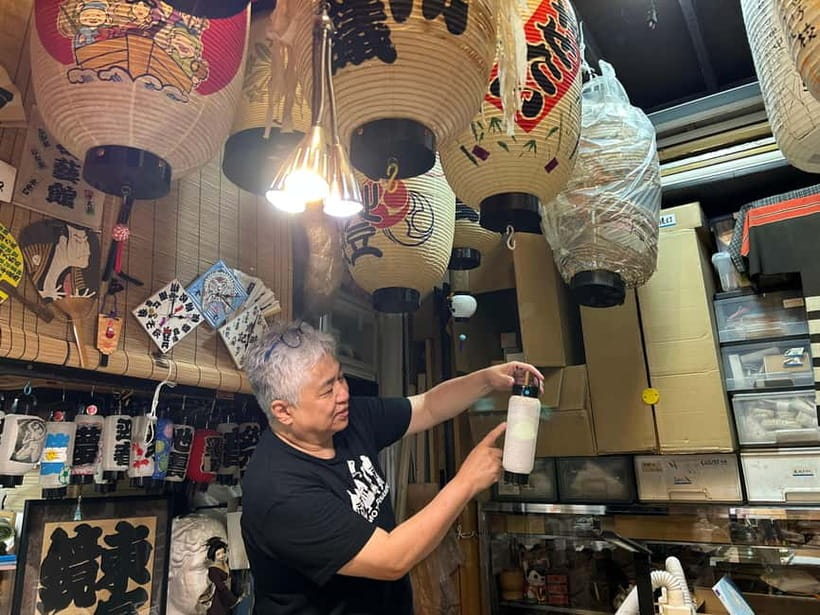 Tokyo: Making a Lantern Workshop in Asakusa with a Craftsman - What happens when you walk into a 100+ year atelier
