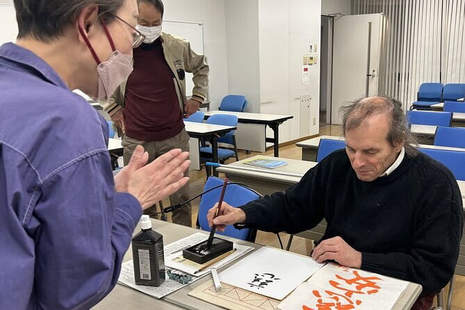 Tokyo Manga Drawing Experience Pro Artist Workshop & MangaHistory - Why the small-group size feels like real value