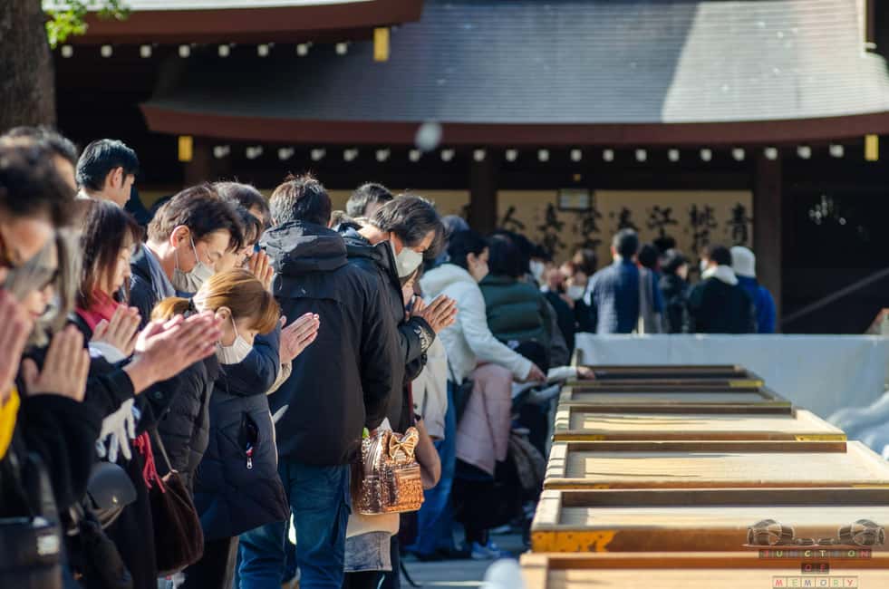 Tokyo: Meiji Jingu, Harajuku, Shibuya, and Shijuku Tour - Shinjuku: Memory Lane, Golden Gai, and sunset energy