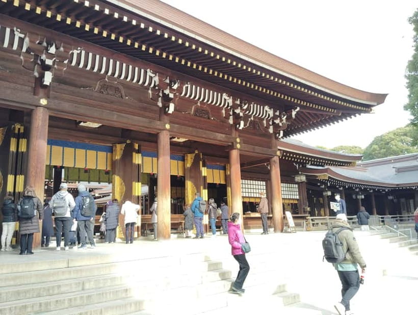 Tokyo: Meiji Jingu Shrine & Inner Garden Guided Tour (2h) - Omikuji fortune-telling and protective charm options