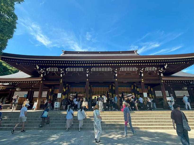 Tokyo: Meiji Jingu, Yoyogi Park & Takeshita Street Tour - Meiji Jingu Shrine: the forest shrine moment that Tokyo needs