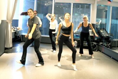 Tokyo Morning Shuffle Dance & Breakfast with a TikTok Star - Enter Noah Studio Shinjuku at 9:30 and Get Your Body Ready