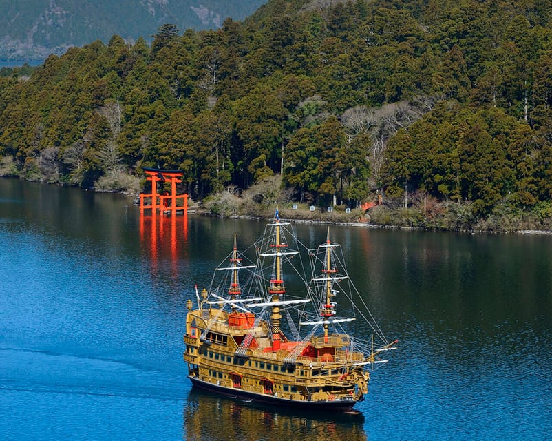 Tokyo: Mt. Fuji and Hakone Tour with Cable Car and Cruise - From Shinjuku Love Object to Fuji: how the day starts