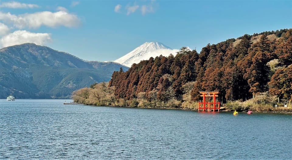 Tokyo: Mt. Fuji and Hakone Tour with Cable Car and Cruise - Choosing lunch: hot pot and half buffet without losing the day