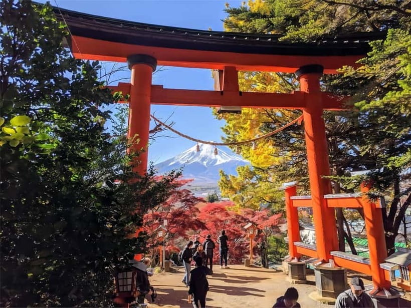 Tokyo: Mt. Fuji & Lake Kawaguchi Instagram Full Day Trip - LAWSON Lake Kawaguchiko: The Fuji-Framed Convenience Store Moment