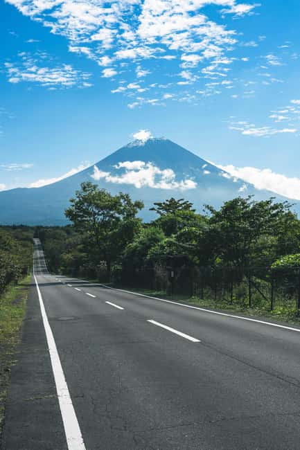 Tokyo: Mt. Fuji & Lake Kawaguchi Private Tour with Transfer - Mt. Kachi Ropeway, Oishi Park, and Lake Kawaguchi: the views you’ll remember