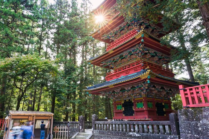 Tokyo Nikko Day Trip: Toshogu Shrine, Lake Chuzenji & Kegon Falls - Toshogu Shrine: UNESCO Art and Tokugawa Power Up Close