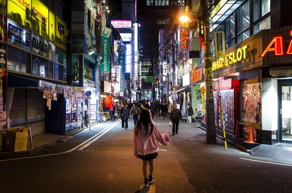 Tokyo: Photography Masterclass - Private Photo Lesson - How the Instructor Keeps You Learning (Not Just Walking)