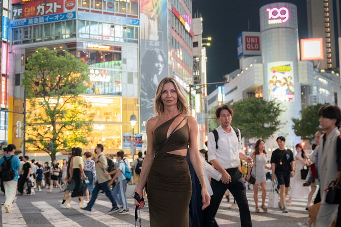 Tokyo Portrait Tour with a Professional Photographer - Shinjuku Golden Gai: the 300-bar alley finish and a strong final set