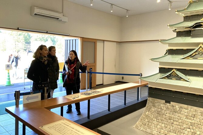 Tokyo Private Tour! Edo Castle & Imperial Palace East Gardens - Walking the grounds around the Imperial Palace: the garden path details that matter