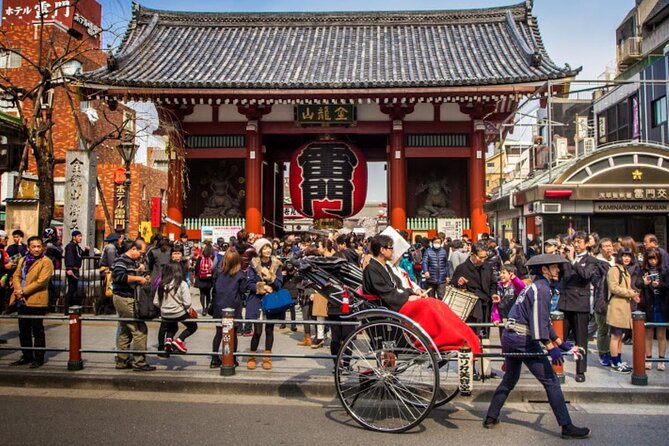Tokyo Private Tour in Luxury Vehicle with English Guide - How the day flows: private pace, long hours, real Tokyo logistics