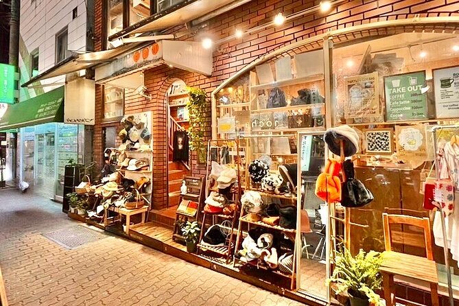 Tokyo Private Vintage Shopping Tour in a Town of youth culture - Stop 2: B-Side Label for Stickers and Small Gifts