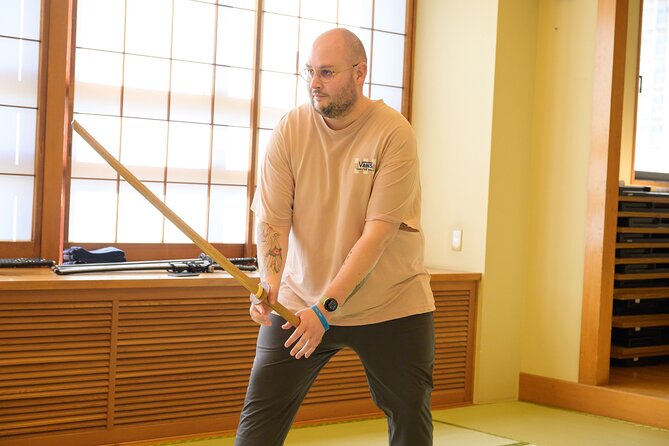 Tokyo: Samurai Adventure! Authentic Sword Action Experience - What happens in the hour: warm-ups, grip, swing, and a short scene