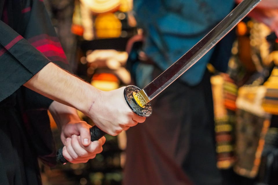 Tokyo: Samurai Experience with Lunch and Guided Tour - Kagurazaka Turns Samurai History Into a Walkable Story
