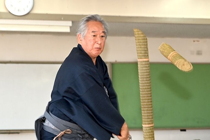 Tokyo: Samurai Sword Academy in the Hometown of the Last Samurai - Handling a Japanese sword: what you do (and what to expect mentally)