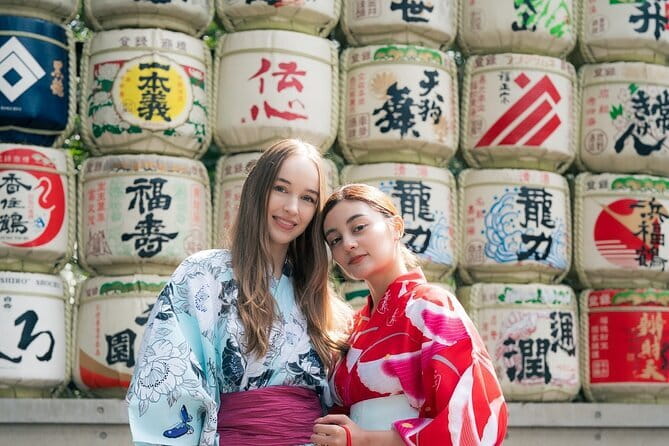 Tokyo, Shibuya: Meiji Shrine Tour in KIMONO / English-friendly - Stop 2 at Meiji Shrine: a guided photo walk with six key stops