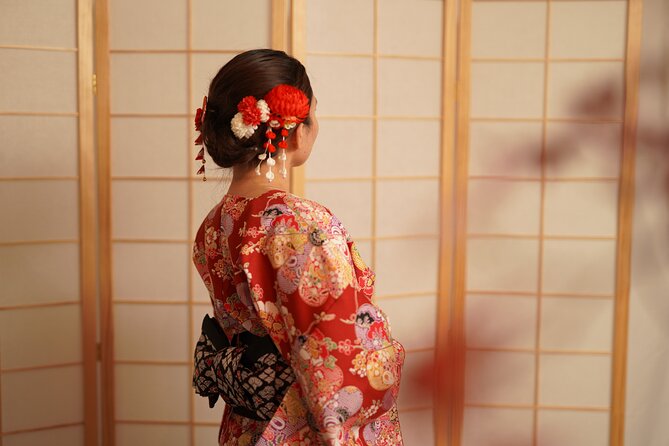 Tokyo, Shibuya: Pro Photography in KIMONO / English-friendly - How the photographer helps you look natural (fast)