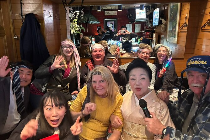 Tokyo Shinbashi Night Tour: Local Guide & Drinks at Snack Bars - Key things that make this tour worth your time