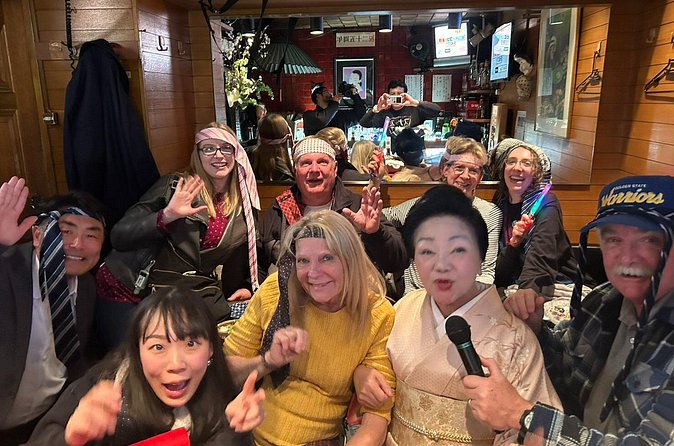 Tokyo Shinbashi Night Tour: Local Guide & Drinks at Snack Bars - Drinks and snacks: what’s included and how it changes the night