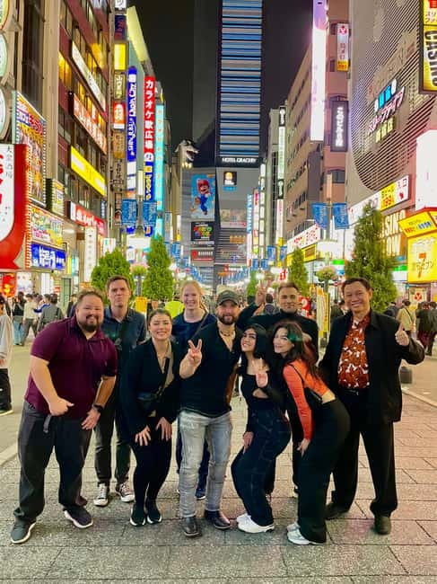 Tokyo: Shinjuku Bar and Izakaya Hopping Tour - Shinjuku Night Scenery: The Part You’d Skip On Your Own