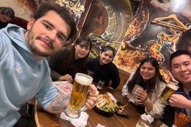 Tokyo: Shinjuku Bar Hopping & Night Walking Tour - Why Shinjuku at night works for food, not just sightseeing