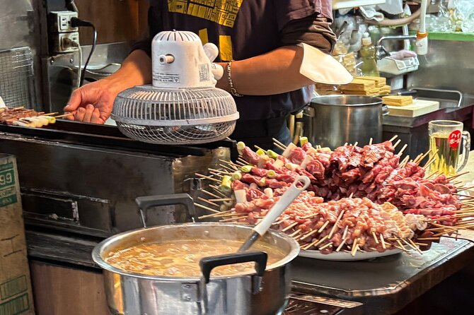Tokyo: Shinjuku Bar Hopping & Night Walking Tour - The people factor: friendly guides who handle the hard part