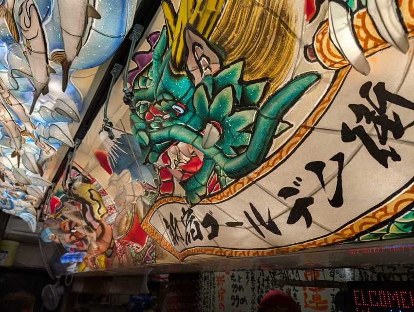 Tokyo: Shinjuku Golden Gai Bar Hopping that only locals know - What You’ll See at Your Stops: Contrasts in Tiny Spaces