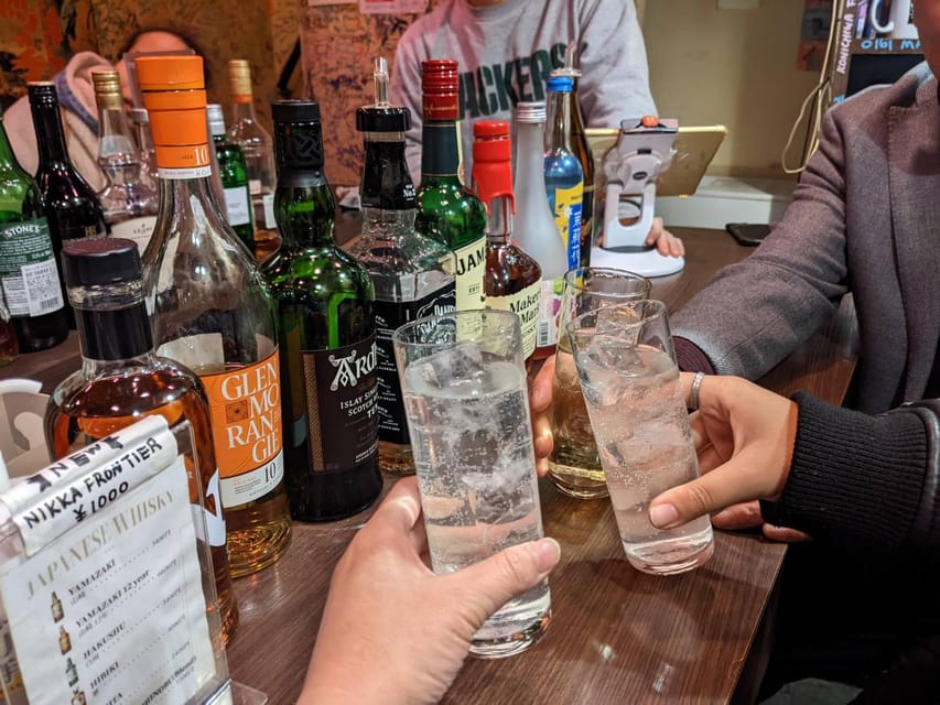 Tokyo: Shinjuku Golden Gai Bar Hopping that only locals know - Why Having an English-Speaking Guide Matters Here