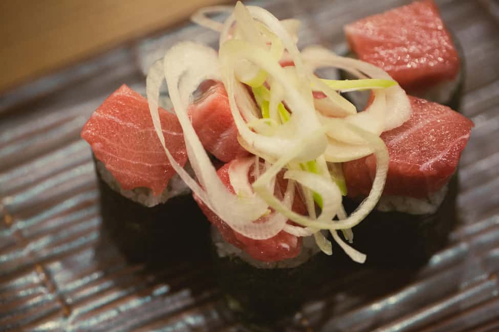 Tokyo: Shinjuku Izakaya and Golden Gai Bar Hopping Tour (2h) - Key highlights worth your attention