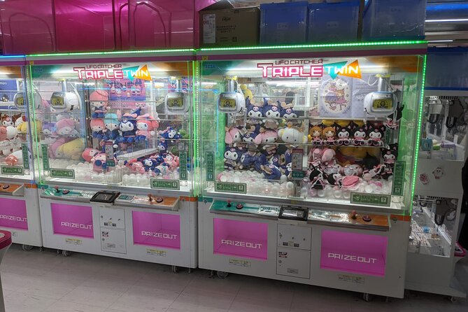 Tokyo Shinjuku Night Tour with Pachinko Gaming Experience - Your guide matters: English support and real street help