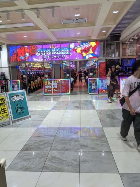Tokyo Shinjuku : Private Walking Night Tour with Pachinko - Shinjuku at night: why this private walk beats random wandering