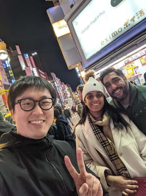 Tokyo Shinjuku : Private Walking Night Tour with Pachinko - Kabukicho beyond the neon: finding corners that make sense