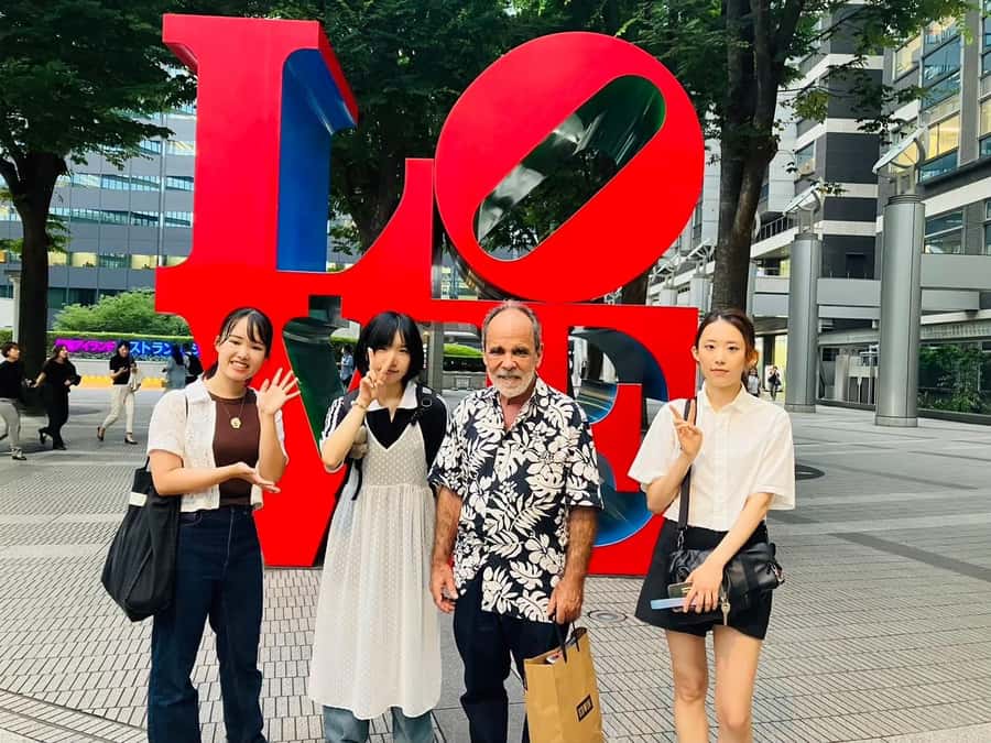 Tokyo: Shinjuku tour with university students in Tokyo - Who should book this Shinjuku night walk