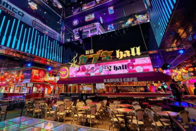 Tokyo: Shinjuku Walking Tour with Godzilla Head - Key highlights you should care about