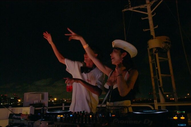 Tokyo Sunset Boat Party with Music Drinks and Vibes - The 3-Hour Flow: How the Night Usually Plays Out