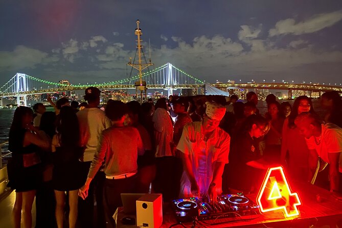 Tokyo Sunset Boat Party with Music Drinks and Vibes - The Views: Tokyo Tower and Rainbow Bridge From the Water