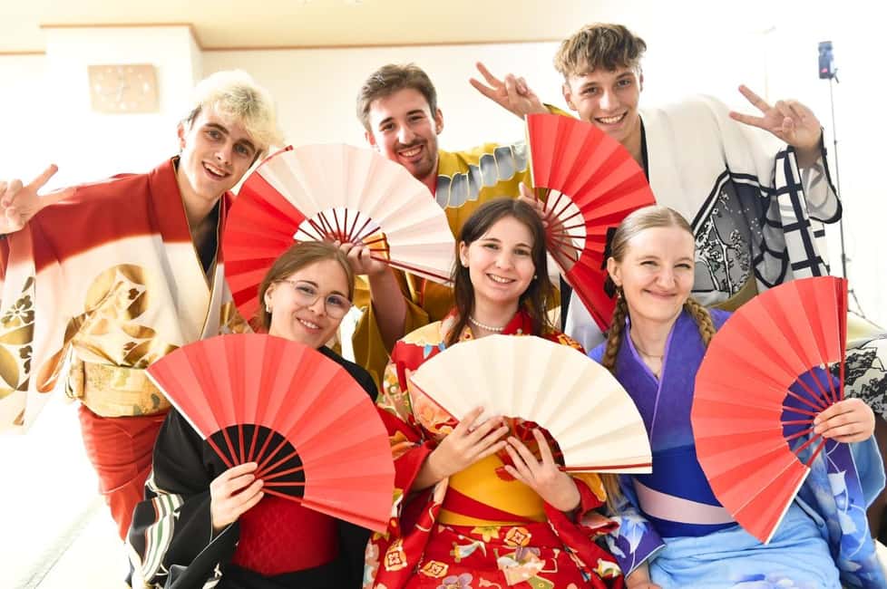 Tokyo: Taishu Engeki Show with Kimono and Sword Lesson - Mokubakan Theater: Where This Popular Art Lives