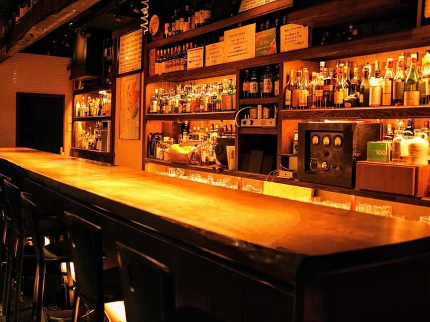 Tokyo: Tasting Japanese Whiskies Experience - The tasting flight: Yamazaki and Chichibu in one focused session