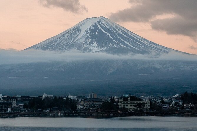 Tokyo To Mount Fuji Private English Guided Day Tour - Oishi Park: the lake-and-mountain shot people remember
