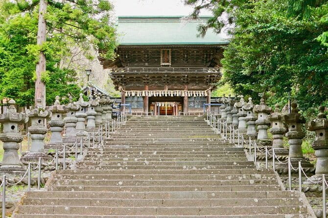 Tokyo: Toshogu Shrine (Nikko Toshogu), Lake Chuzenji, Kegon Falls - Nikko Toshogu Shrine: a Tokugawa shrine you can understand fast