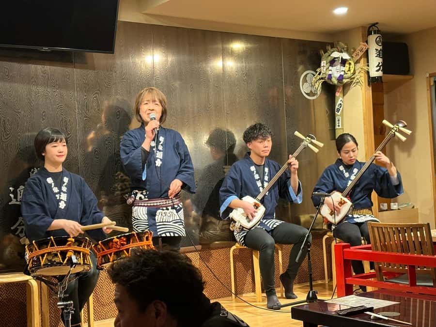 Tokyo: Traditional Asakusa Music Show with Dinner - Finding your way in Asakusa from the top first