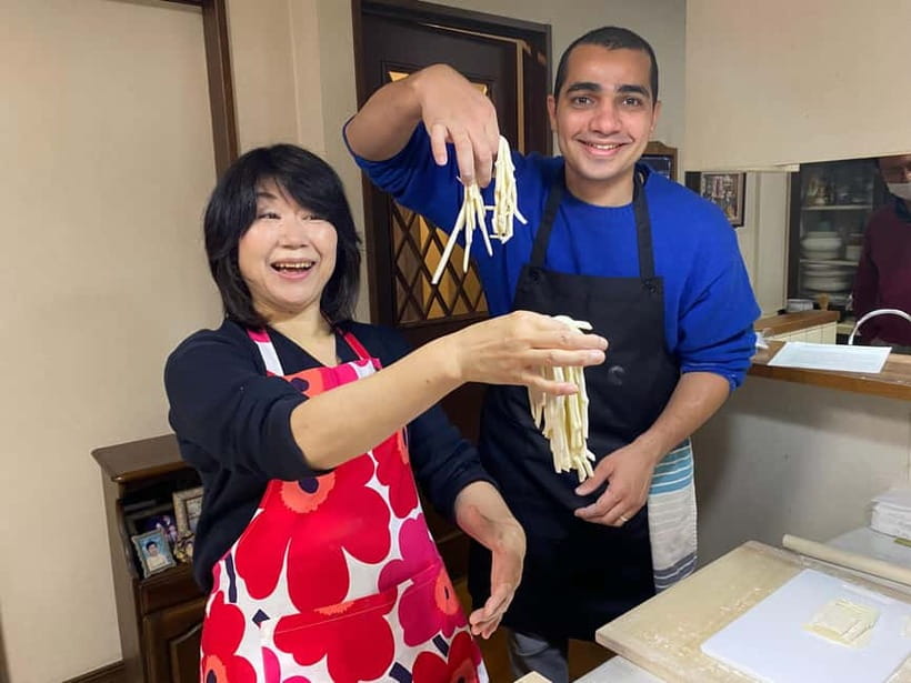 Tokyo: Traditional foot-kneaded Udon noodles class - Inside Izumi’s home kitchen: utensils, apron, and small-group pace