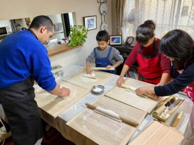 Tokyo: Traditional foot-kneaded Udon noodles class - Getting there: a pickup from Higashimurayama station
